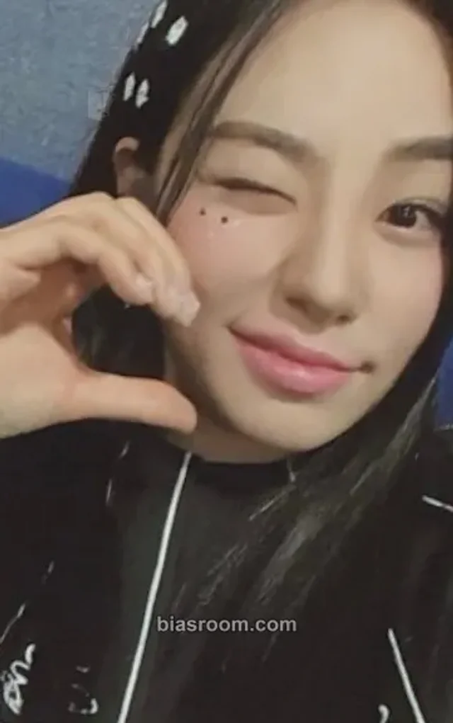 EJ Alice Dance On K-pop photocard