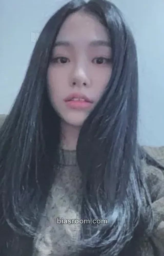 EJ Alice Dance On K-pop photocard