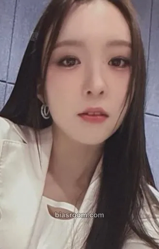 Chaejeong Dance On Photocard - Alice - Alice K-pop photocard