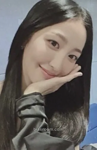 Yukyung Dance On Photocard - Alice - Alice K-pop photocard