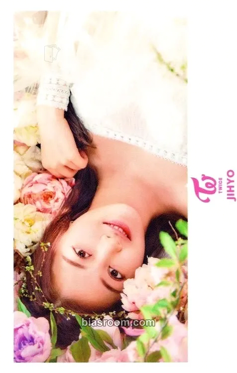 Jihyo Twice 2nd Tour: Twiceland Zone 2 – Fantasy Park Photocard - TWICE - TWICE K-pop photocard
