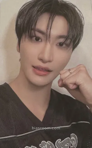 Seonghwa 8ROOM MD Photocard - ATEEZ - ATEEZ K-pop photocard