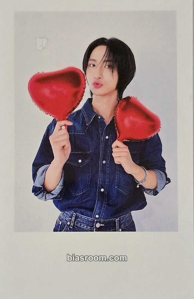 Seonghwa Destiny's Memories Exhibition Photocard - ATEEZ - ATEEZ K-pop photocard