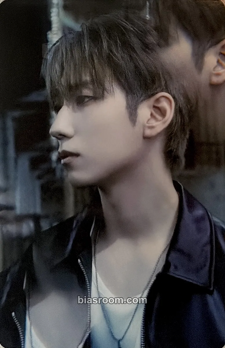 Gunil Live and Fall Photocard - Xdinary Heroes - Xdinary Heroes K-pop photocard