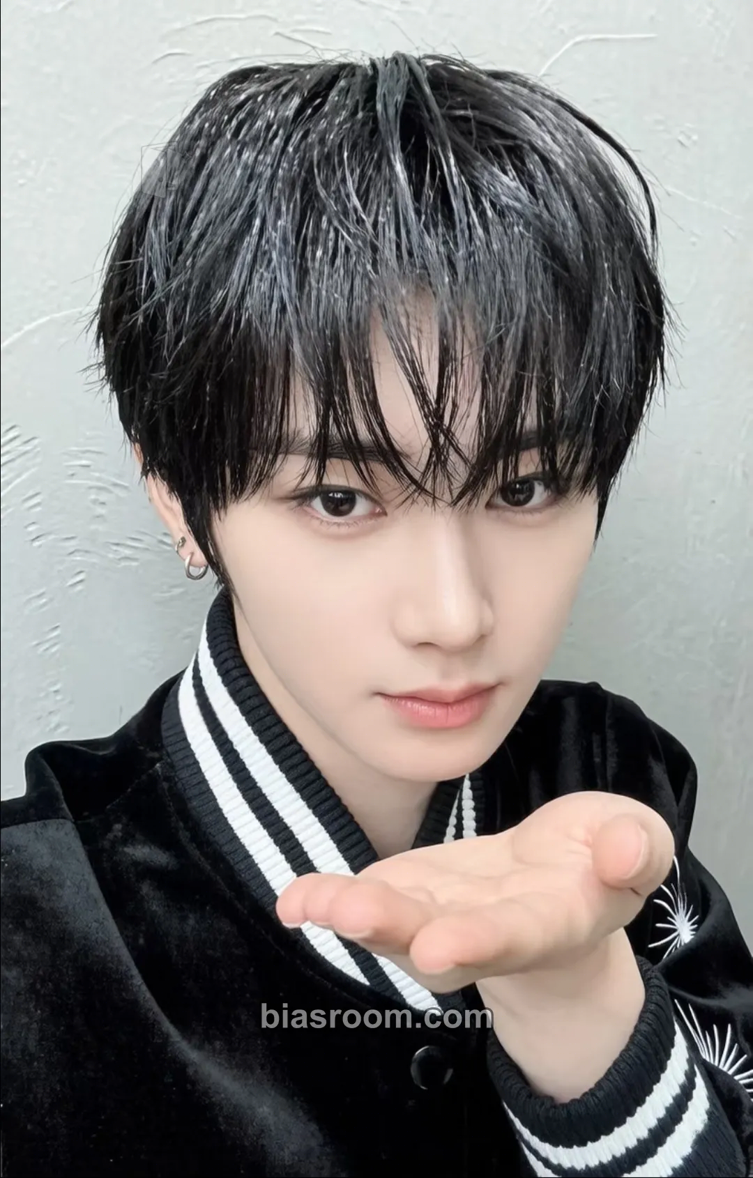 Anxin TOUS LES JOURS Collaboration Photocard - ALPHA DRIVE ONE - ALPHA DRIVE ONE K-pop photocard