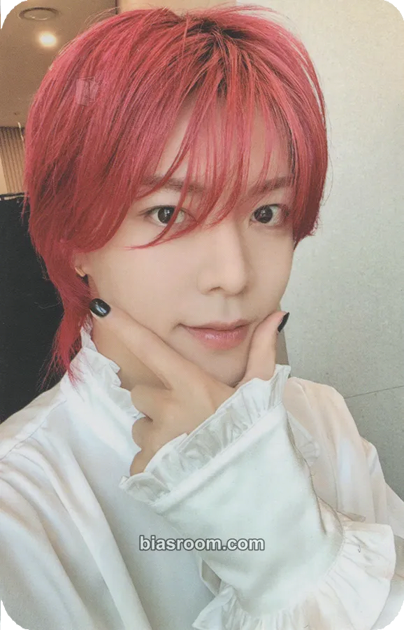 Yuta Neo City: The UNITY (3rd NCT127 Tour) Photocard - NCT 127 - NCT 127 K-pop photocard