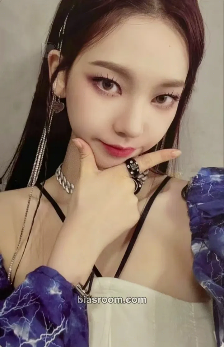 Karina 2021 Winter SMTOWN: SMCU EXPRESS Photocard - aespa - aespa K-pop photocard