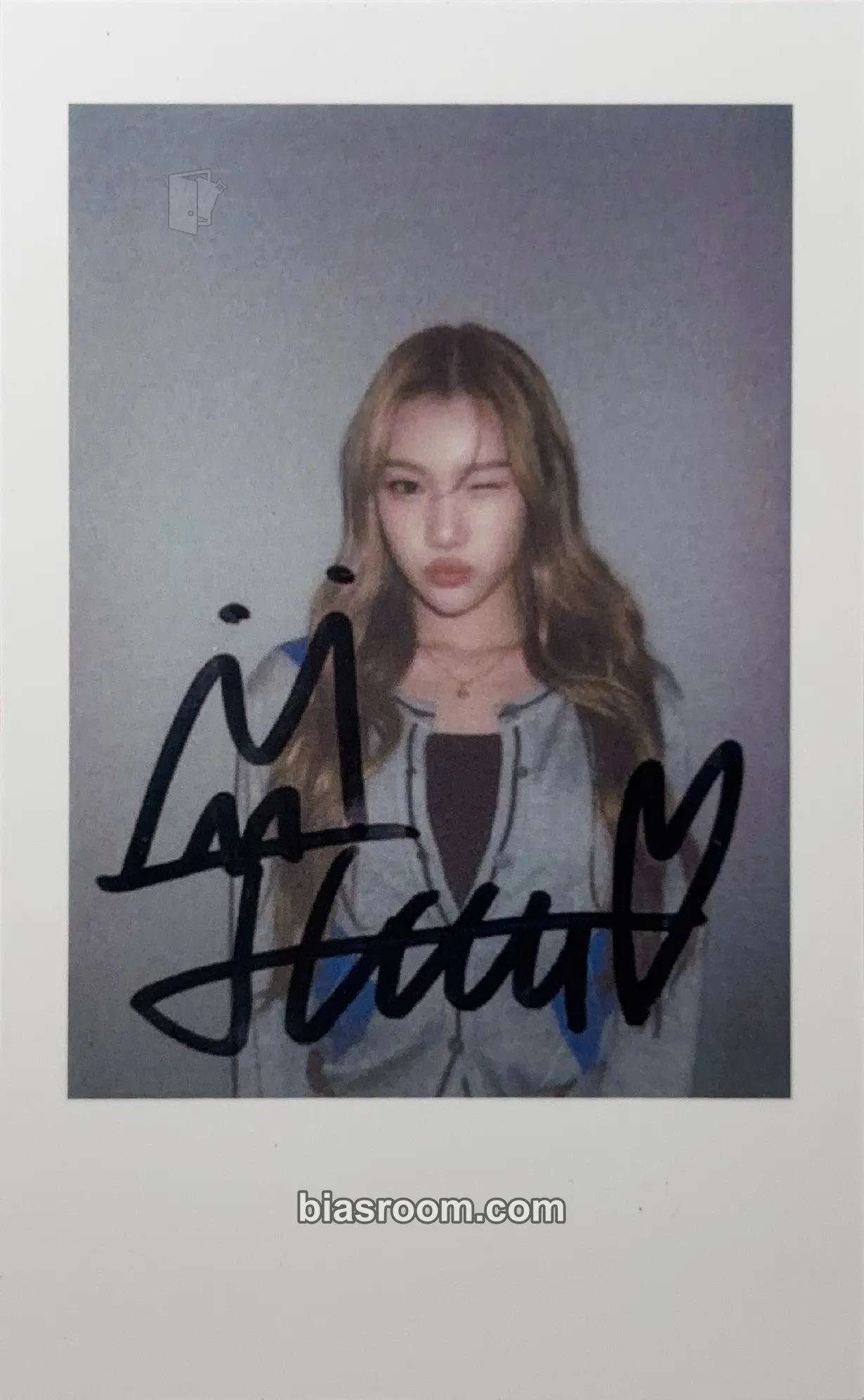 Juun The Chase Photocard - Hearts2Hearts - Hearts2Hearts K-pop photocard