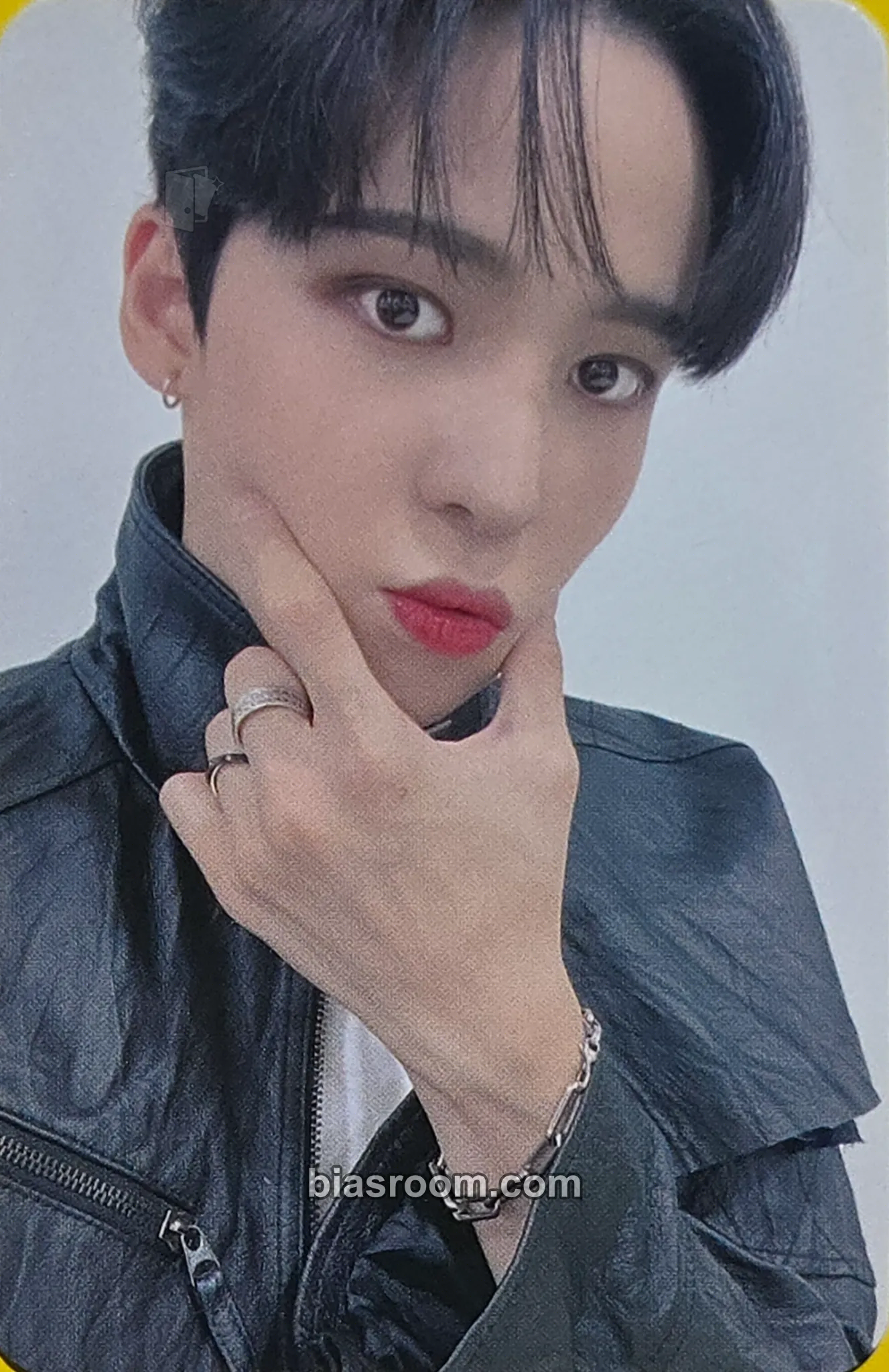 Yunho THE WORLD EP.1 : MOVEMENT Photocard - ATEEZ - ATEEZ K-pop photocard