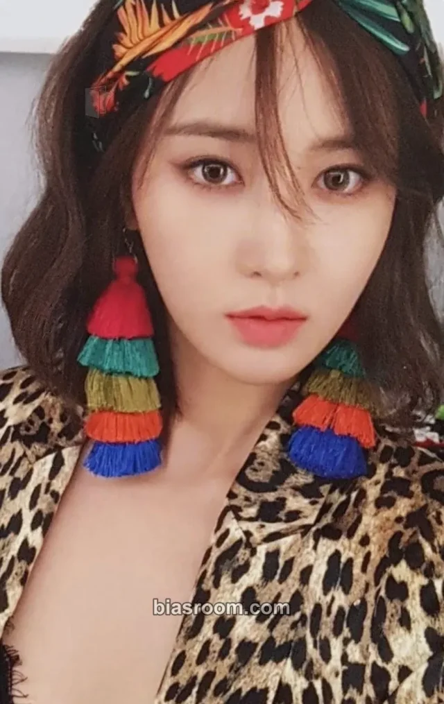 Girls' Generation - Yuri - The First Scene (Yuri Solo) Album album photocard