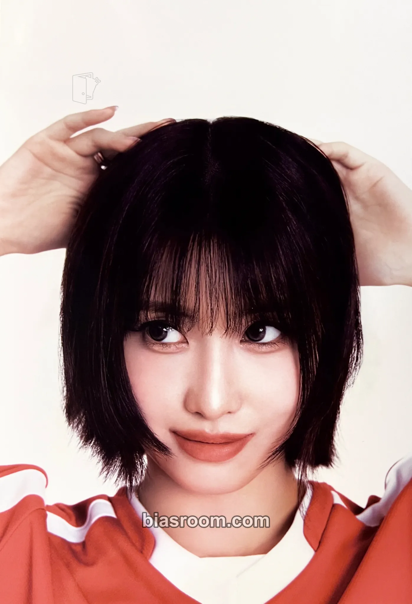 Momo 2026 Season’s Greetings: RED WHISPERS Photocard - TWICE - TWICE K-pop photocard