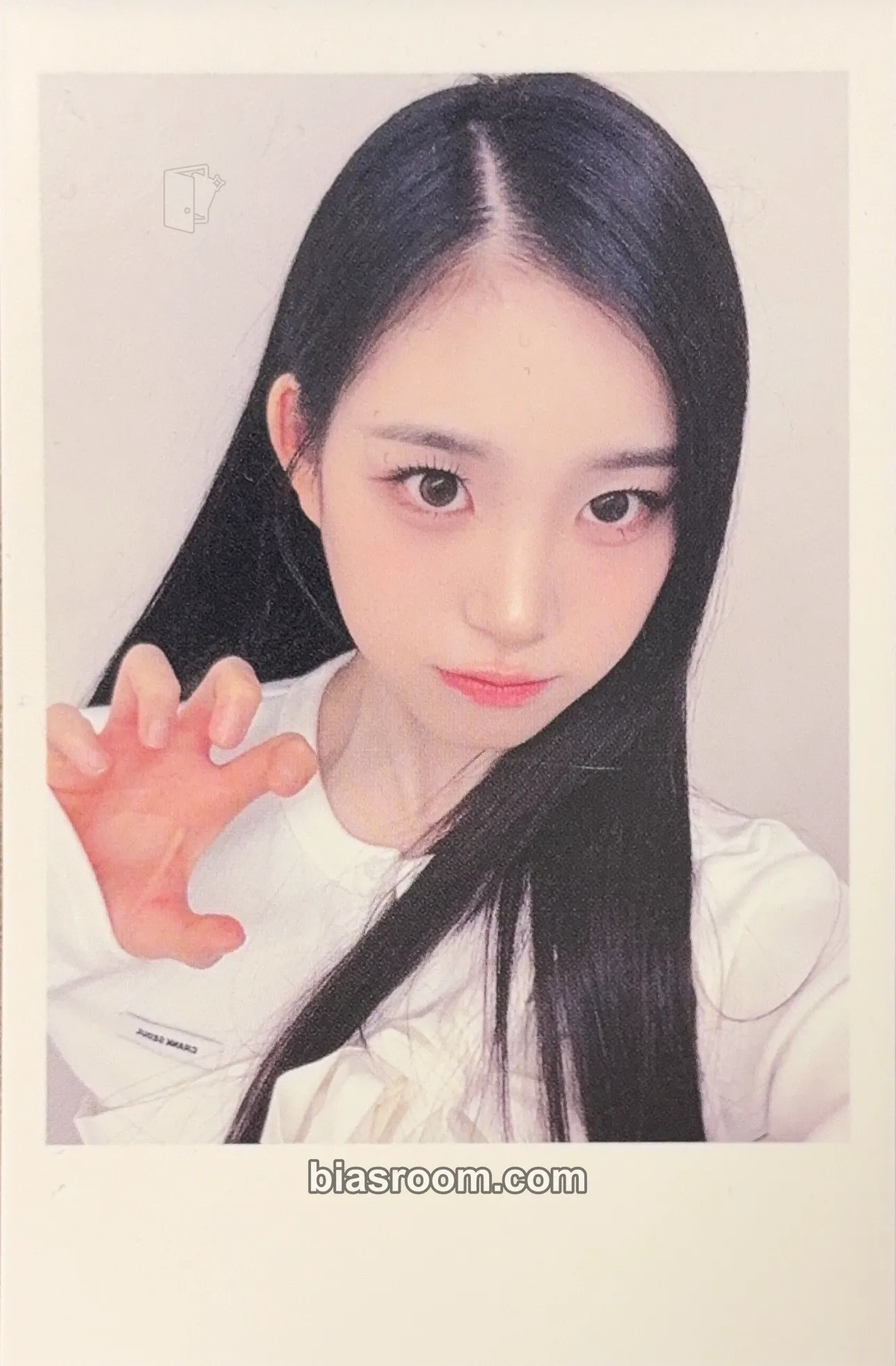 Jiyeon Beyond Beauty Photocard - tripleS - tripleS K-pop photocard