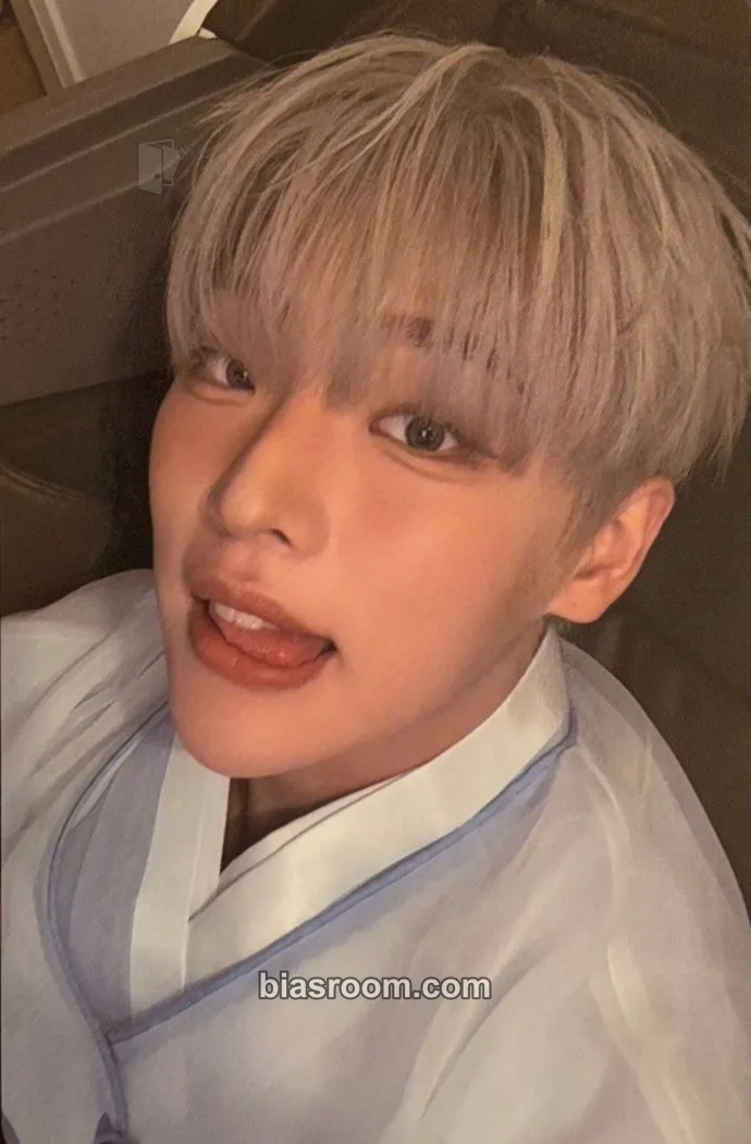 Mujin The Flower of the Moon Photocard - The KingDom - The KingDom K-pop photocard