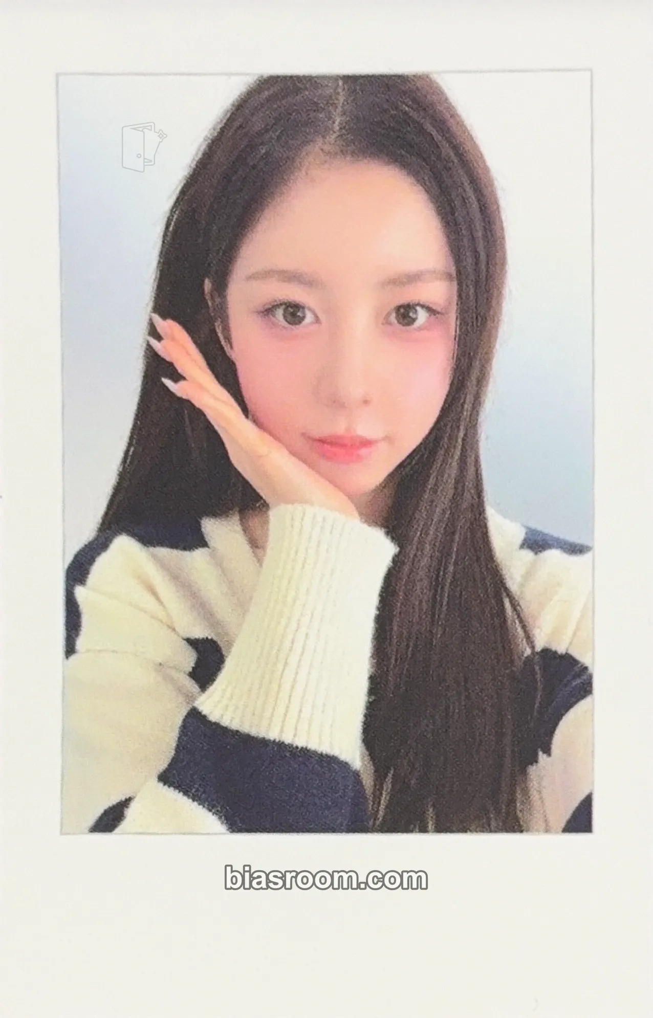 Hyerin Beyond Beauty Photocard - tripleS - tripleS K-pop photocard