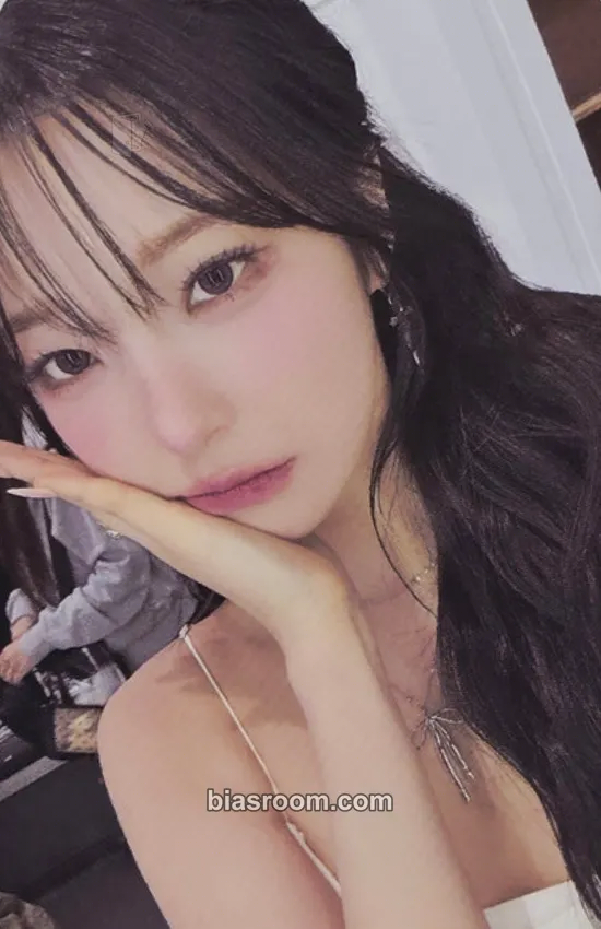 Jiheon 2025 fromis_9 WORLD TOUR <NOW TOMORROW.> Photocard - fromis_9 - fromis_9 K-pop photocard