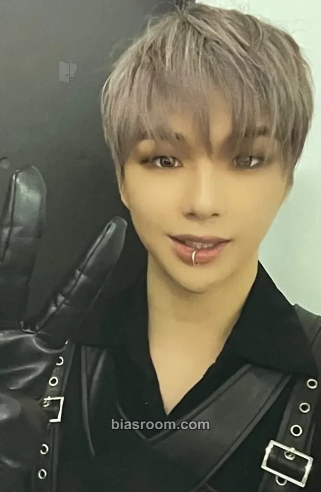 KANGDANIEL - Daniel - YELLOW Album album photocard korean album