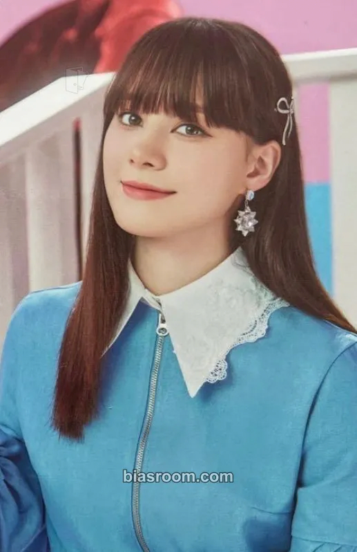 Nina 2023 SEASON'S GREETINGS “Story of 9 Cards” Photocard - NiziU - NiziU K-pop photocard