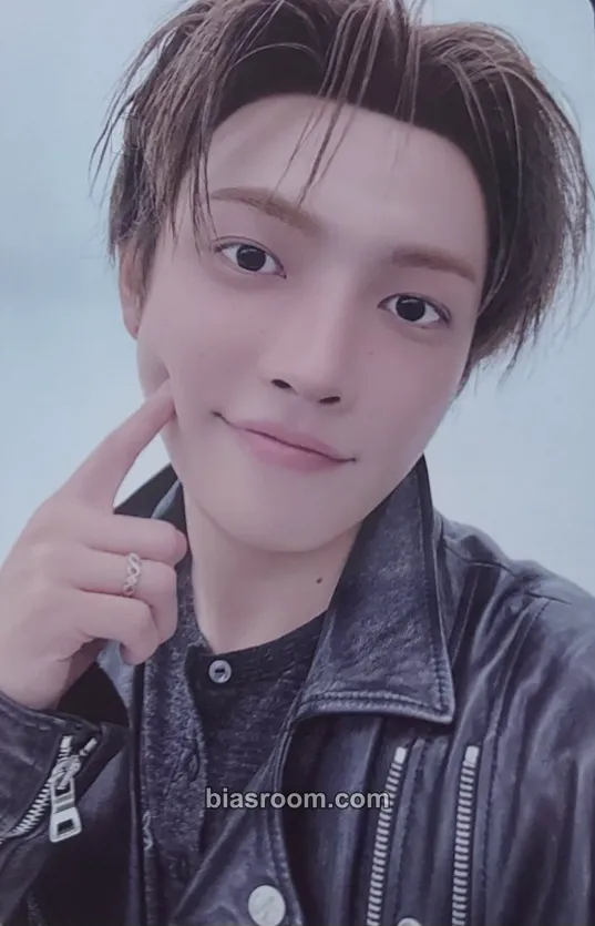 Hongjoong 2025 Cycle Birthday MD Photocard - ATEEZ - ATEEZ K-pop photocard