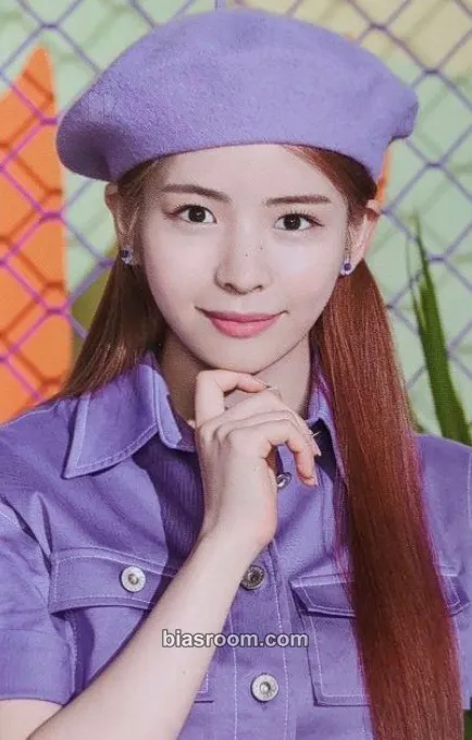 Maya 2022 SEASON'S GREETINGS “Live Together” Photocard - NiziU - NiziU K-pop photocard