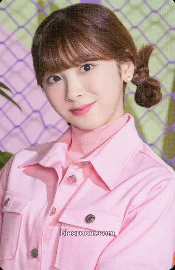 Miihi 2022 SEASON'S GREETINGS “Live Together” Photocard - NiziU - NiziU K-pop photocard