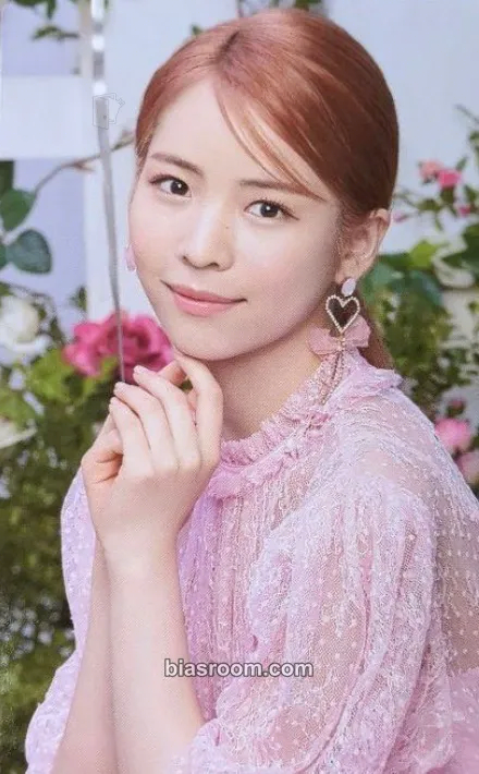 Maya 2022 SEASON'S GREETINGS “Live Together” Photocard - NiziU - NiziU K-pop photocard