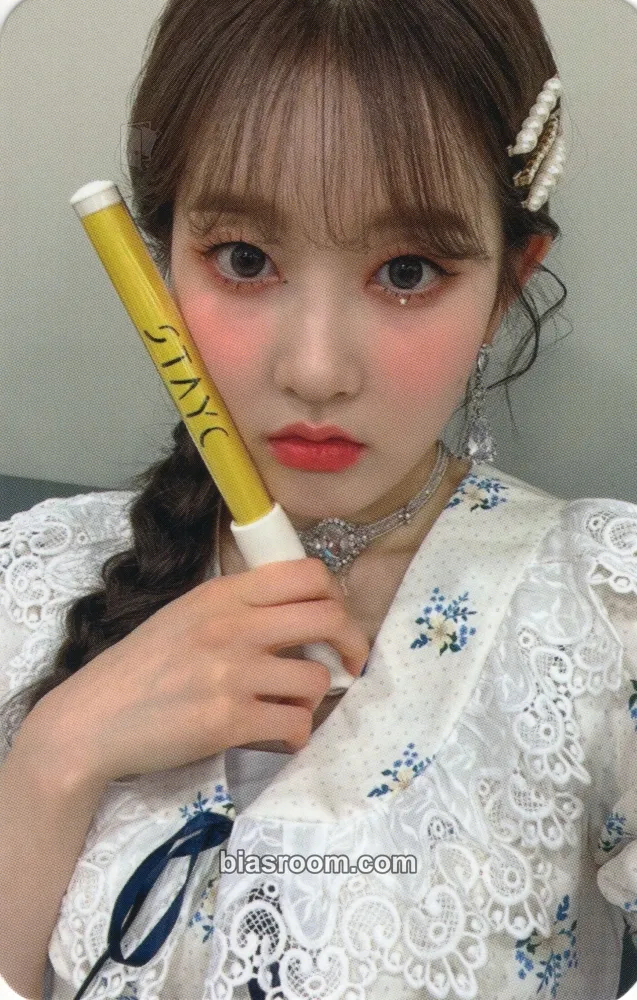 Sieun WE NEED LOVE Photocard - STAYC - STAYC K-pop photocard