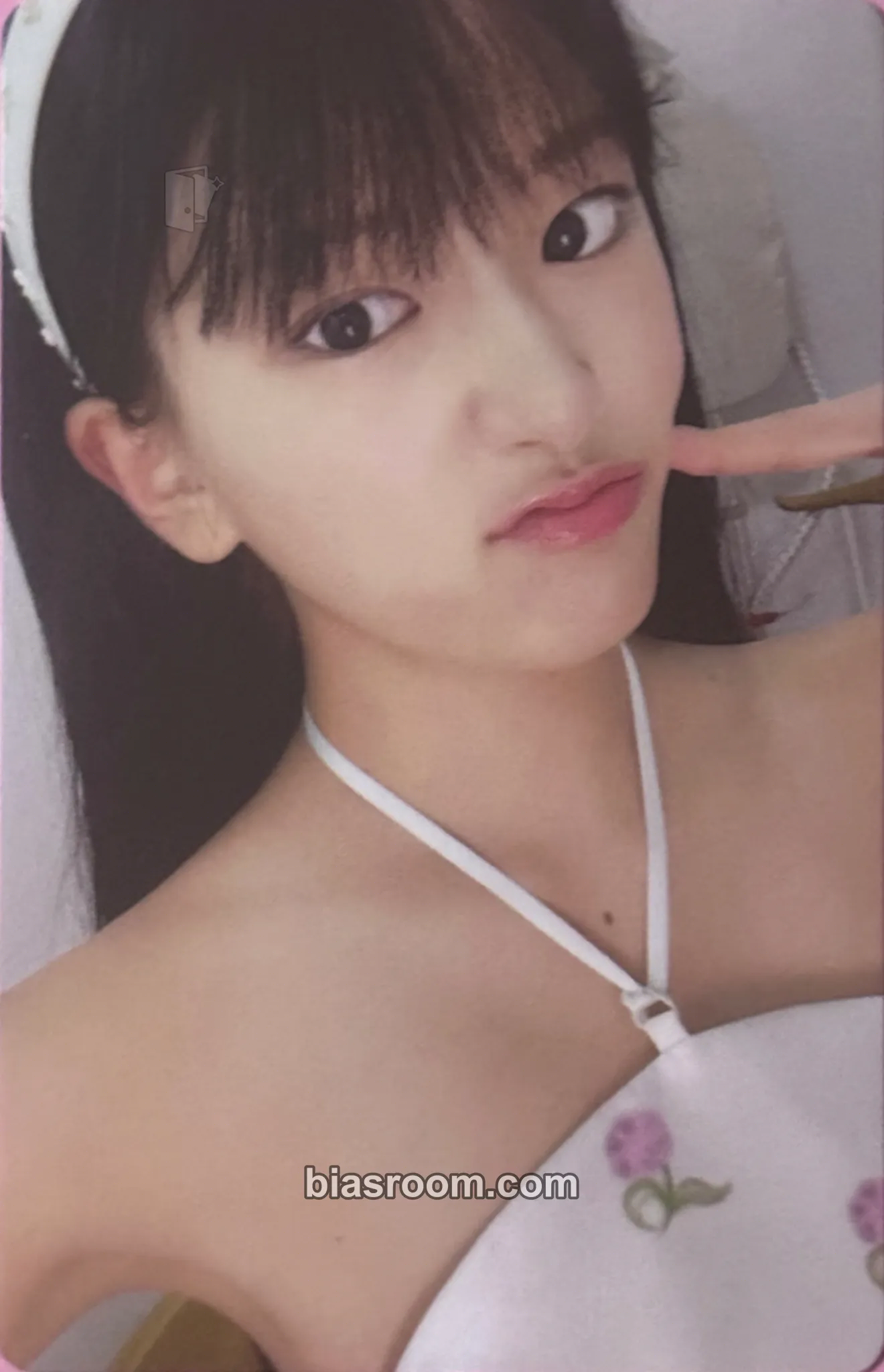 Yujin Yujin x L’OFFICIEL HOMMES China Photocard - IVE - IVE K-pop photocard