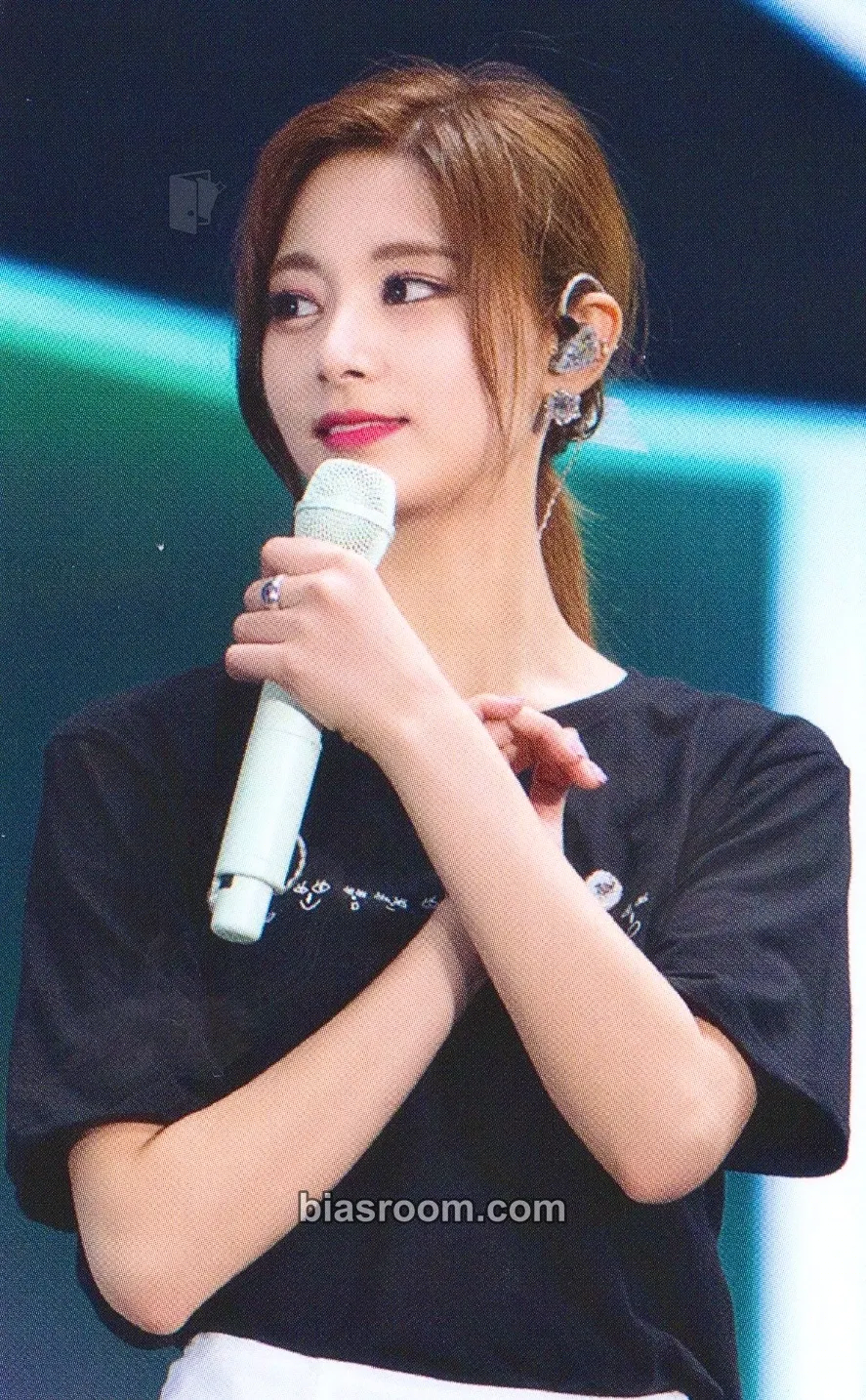 Tzuyu TWICE World Tour 2019 TWICELIGHTS in Seoul DVD & Blu-ray Photocard - TWICE - TWICE K-pop photocard