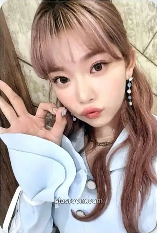 Tsuki The Billage of Perception: Chapter One Photocard - Billlie - Billlie K-pop photocard
