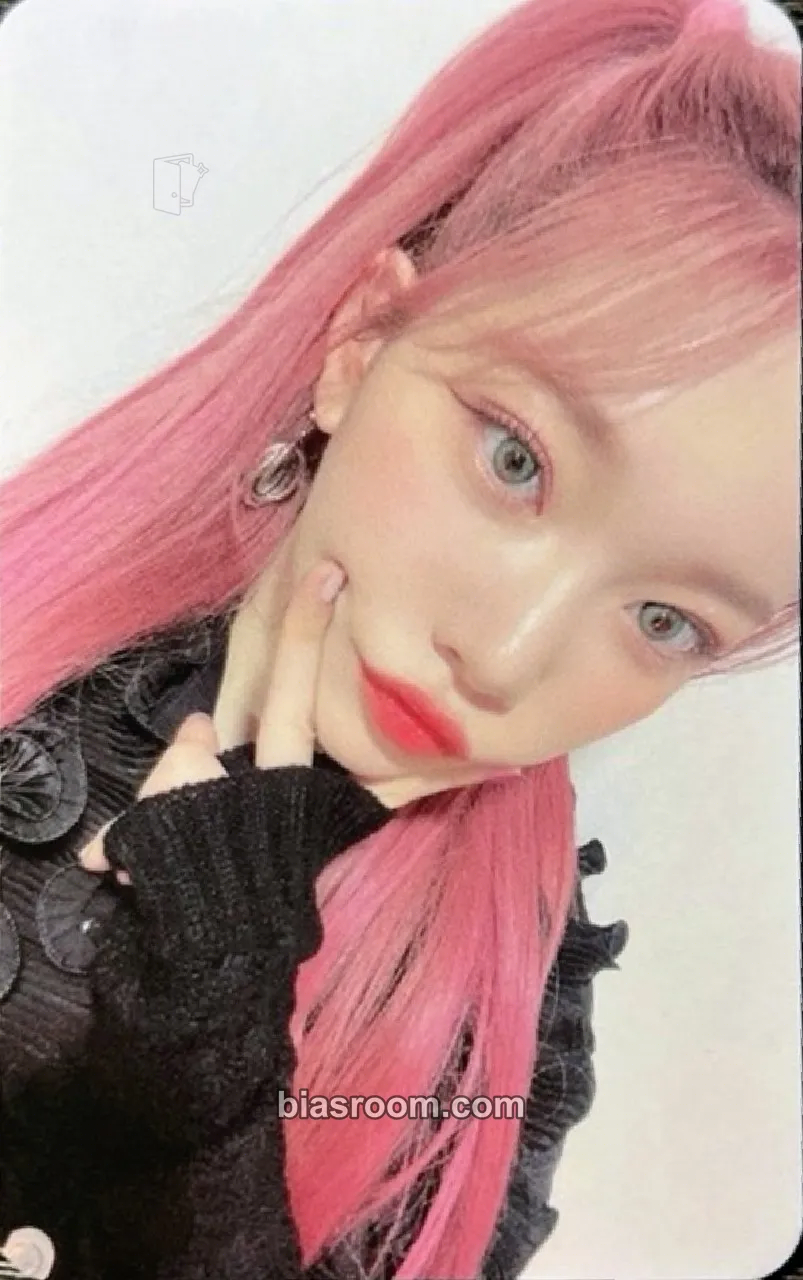 Tsuki The Billage of Perception: Chapter One Photocard - Billlie - Billlie K-pop photocard