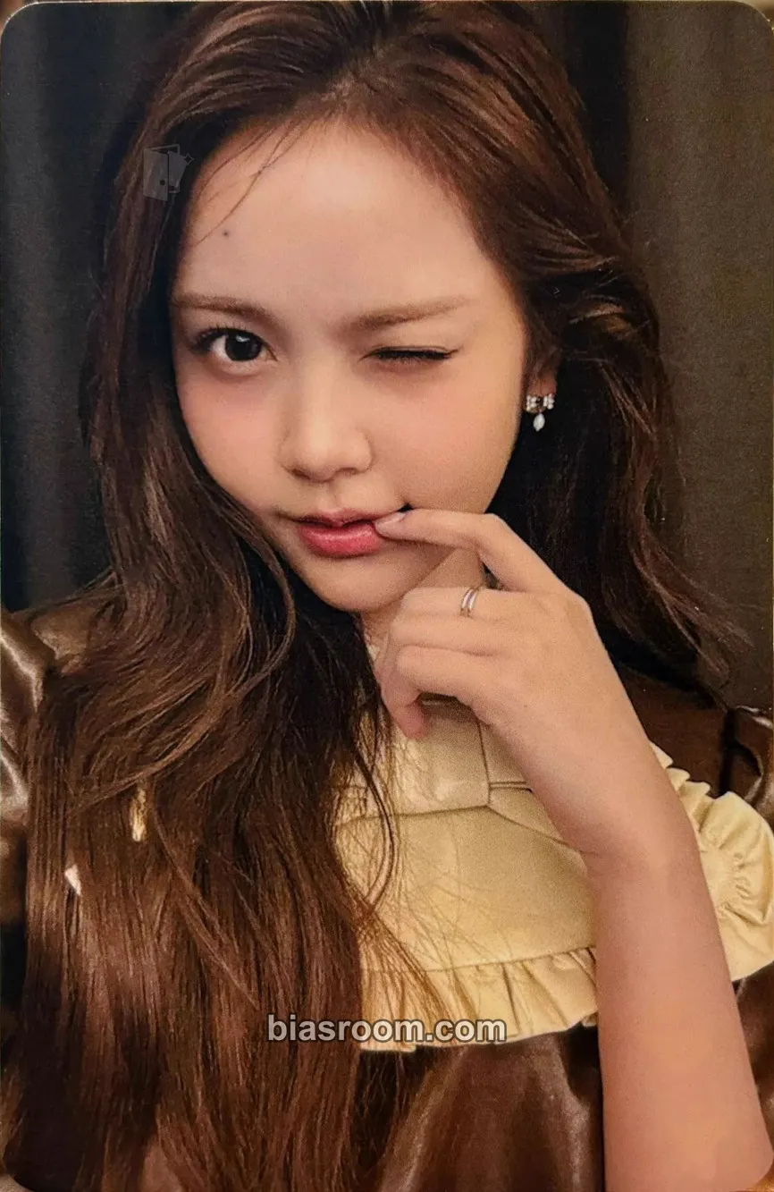 Carmen FOCUS Photocard - Hearts2Hearts - Hearts2Hearts K-pop photocard