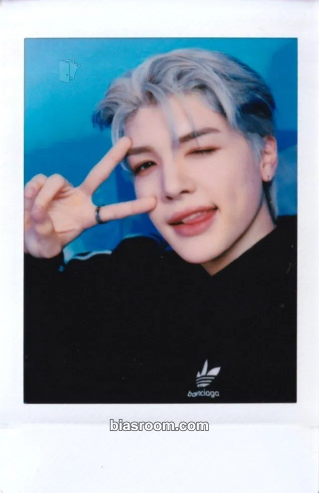Maki 2024 &TEAM CONCERT TOUR 'FIRST PAW PRINT' Photocard - &TEAM - &TEAM K-pop photocard