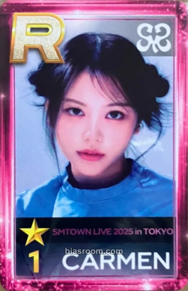Carmen SMTOWN Live 2025 Photocard - Hearts2Hearts - Hearts2Hearts K-pop photocard