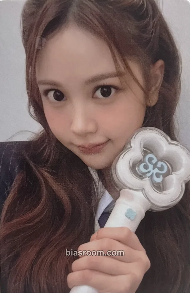 Hearts2Hearts - Carmen - Official Fanlight Other lightstick merch photocard