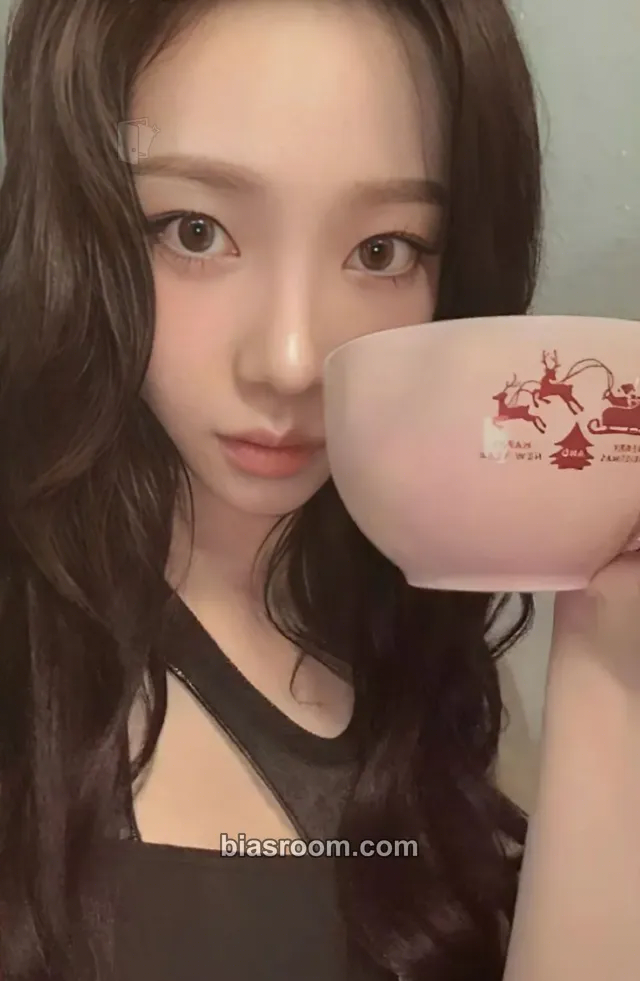 Karina Pink Christmas (All) Photocard - aespa - aespa K-pop photocard
