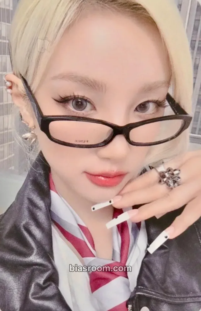 i-dle - Yuqi - Motivation Album everline solo album lucky draw round 2