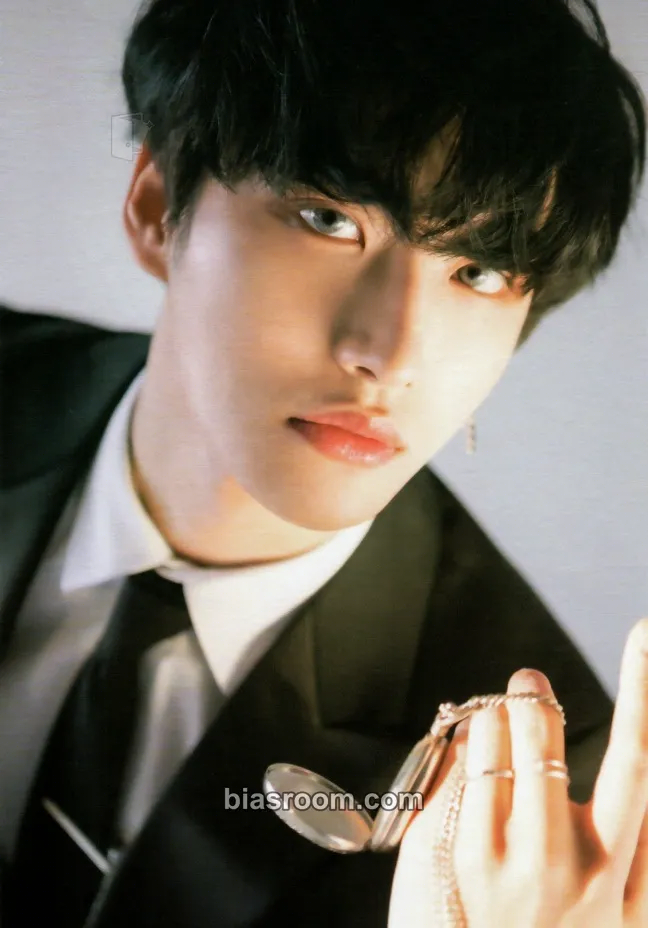 Seonghwa 1st Atiny Membership kit Photocard - ATEEZ - ATEEZ K-pop photocard