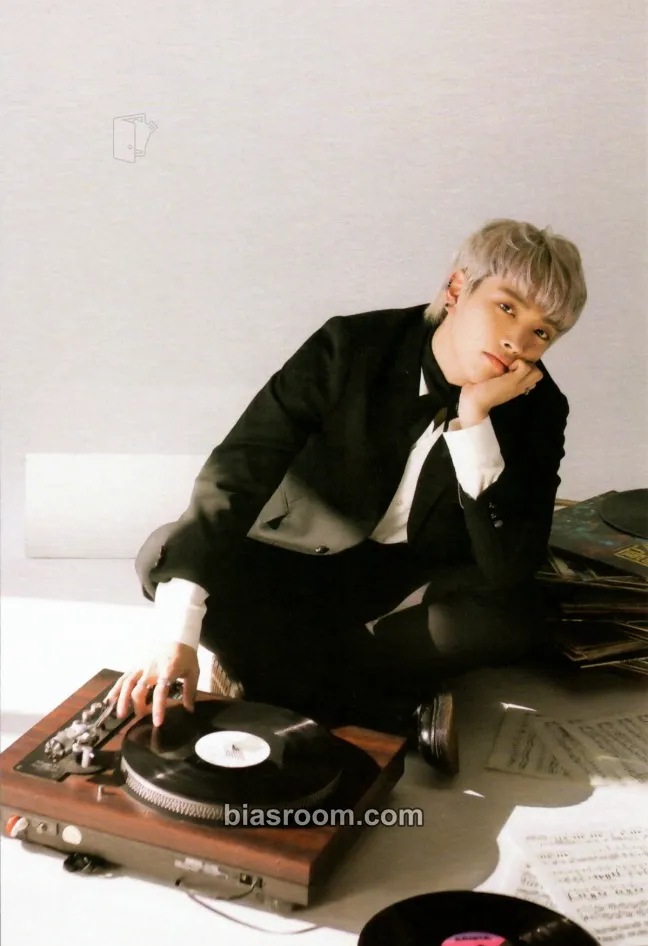 Hongjoong 1st Atiny Membership kit Photocard - ATEEZ - ATEEZ K-pop photocard