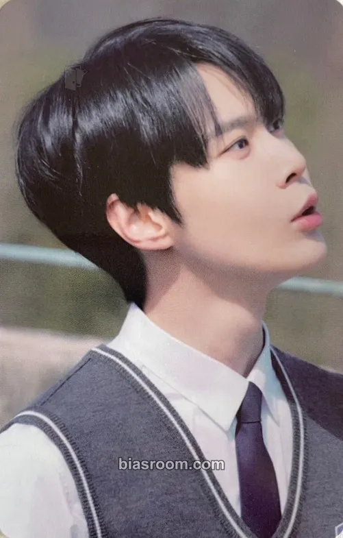 Doyoung Perfume MD Photocard - NCT - NCT K-pop photocard