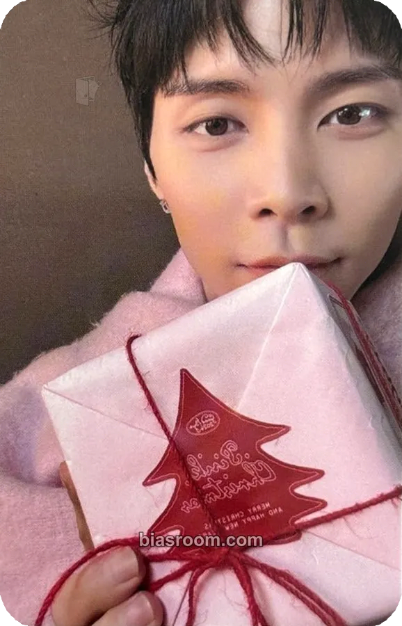 Johnny Pink Christmas 2024 Photocard - NCT - NCT K-pop photocard