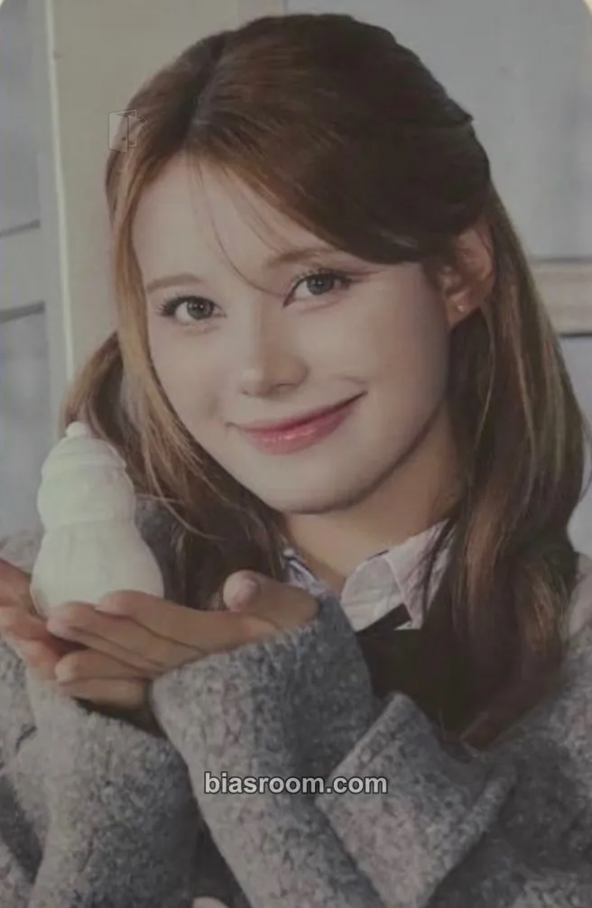Nina NiziU JYP JAPAN POPUP STORE 2025 “winter trip” Photocard - NiziU - NiziU K-pop photocard