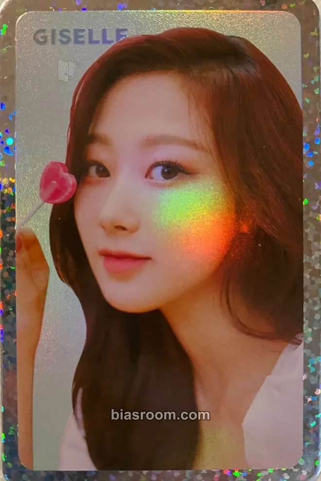 Giselle Oh! Caendy Pocket MD Photocard - aespa - aespa K-pop photocard