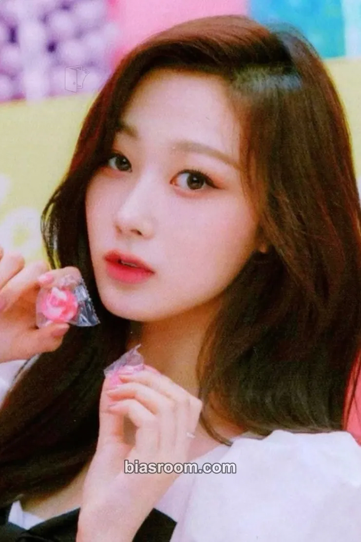 Giselle Oh! Caendy Pocket MD Photocard - aespa - aespa K-pop photocard