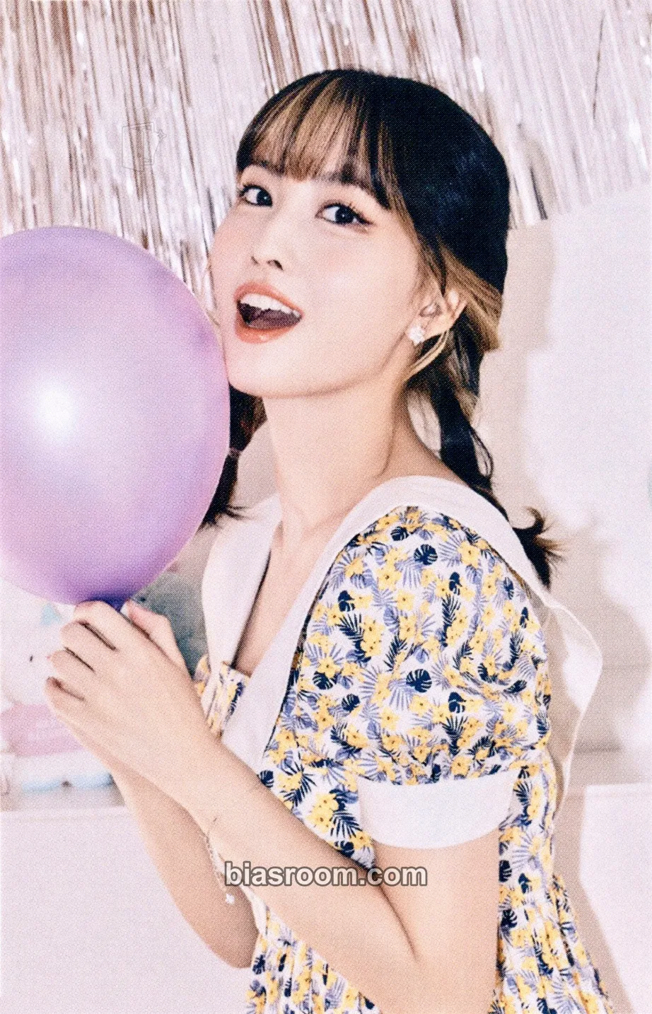 Momo Happy TWICE & ONCE Day! (6th Anniversary) Photocard - TWICE - TWICE K-pop photocard