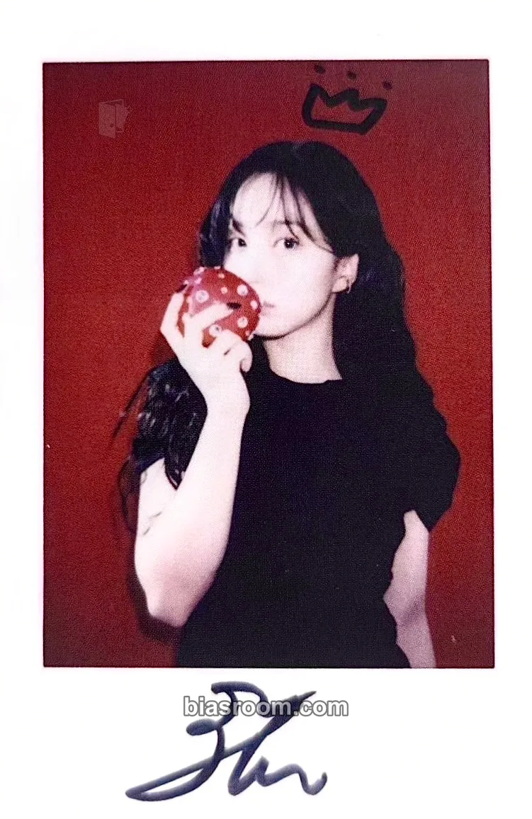Haewon Haewon X WAVES China Photocard - NMIXX - NMIXX K-pop photocard