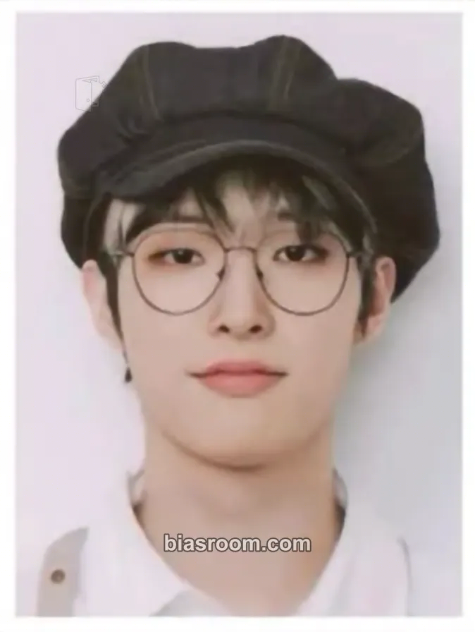 Mingi 2024 Season's Greetings - Atiny Detective Agency Photocard - ATEEZ - ATEEZ K-pop photocard