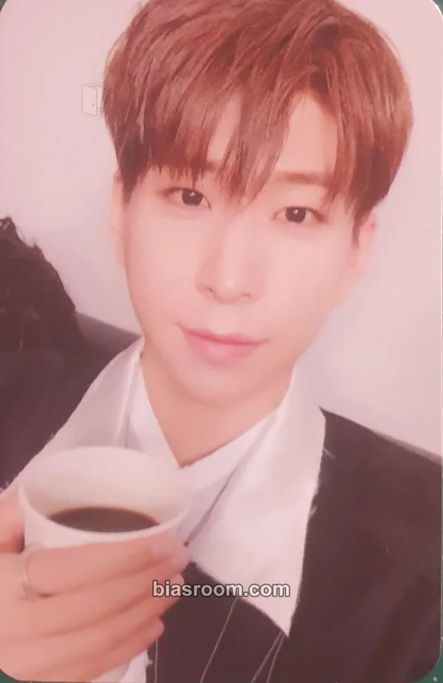 VAV - St. Van - Spotlight Album album photocard