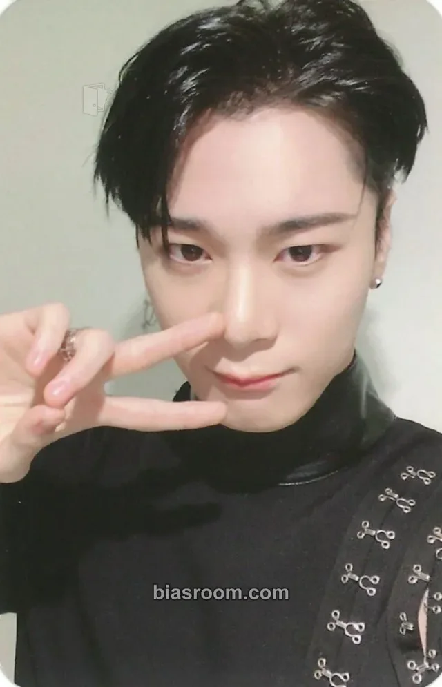 Moonbin ASTRO In-Out (Moonbin & Sanha Subunit) K-pop photocard