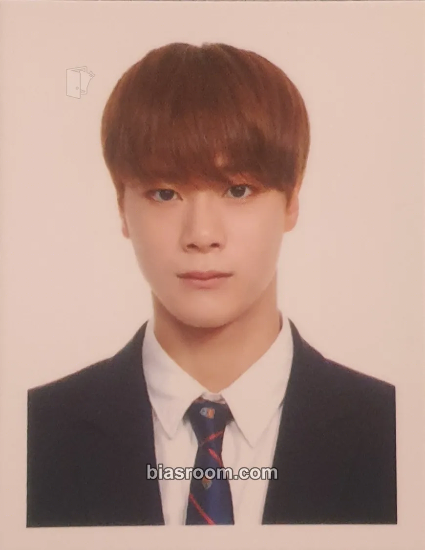 Moonbin Autumn Story Photocard - ASTRO - ASTRO K-pop photocard
