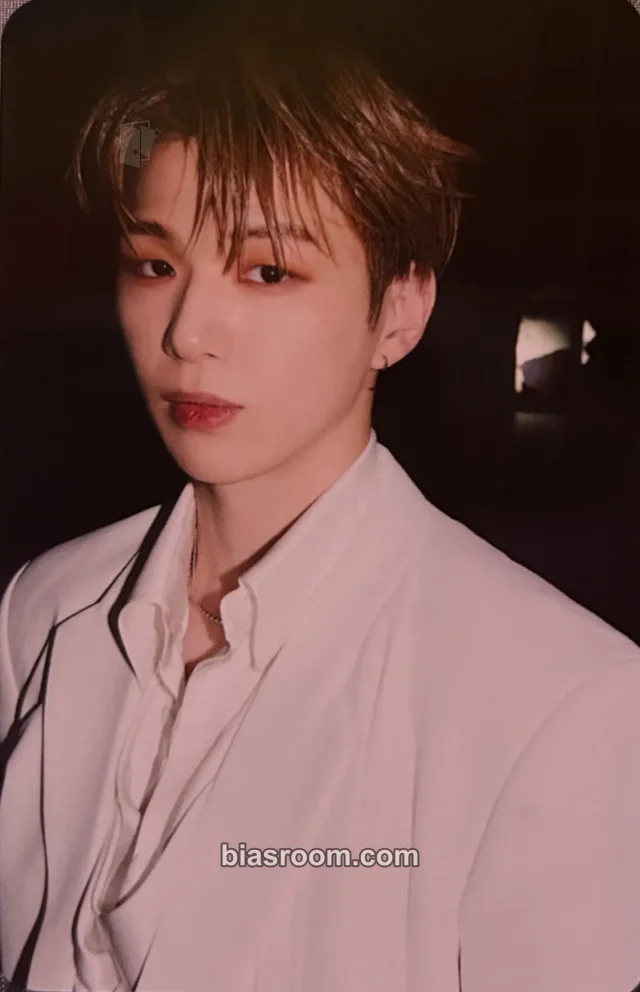 KANGDANIEL - Daniel - Glow to Haze Album album photocard keyring version